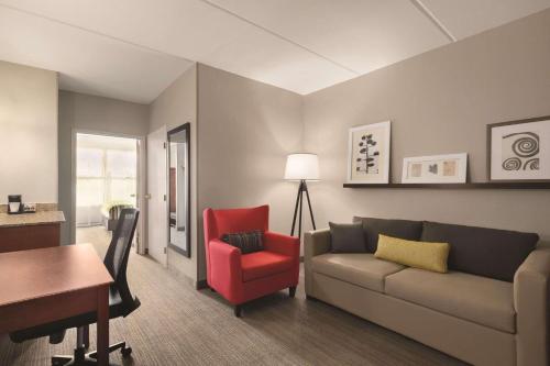 Imagen de la habitación del Hotel Country Inn and Suites By Radisson, Orlando Airport, Fl. Foto 19