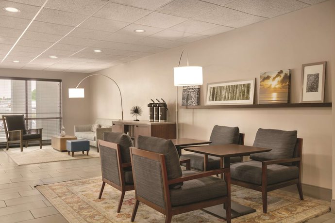 Imagen de los interiores del Hotel Country Inn and Suites By Radisson, Port Clinton, Oh. Foto 13