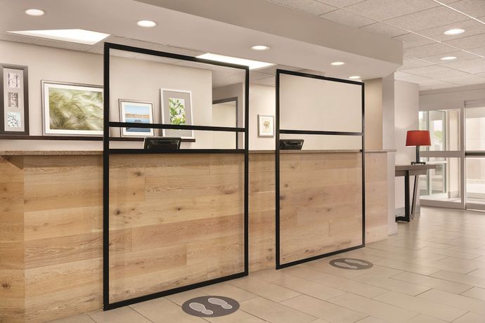 Imagen de los interiores del Hotel Country Inn and Suites By Radisson, Port Clinton, Oh. Foto 16