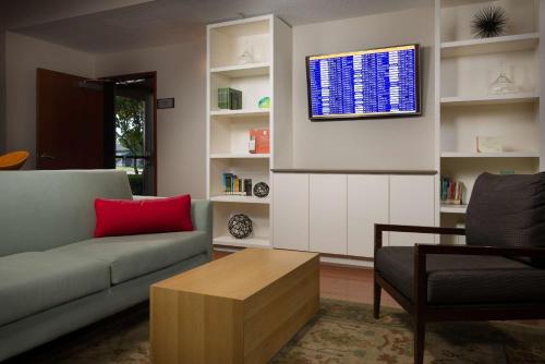 Imagen de los interiores del Hotel Country Inn and Suites By Radisson, Portland International Airport, Or. Foto 18