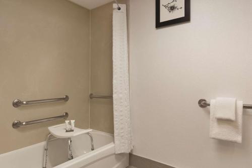 Imagen general del Hotel Country Inn and Suites By Radisson, Raleigh-durham Airport, Nc. Foto 3