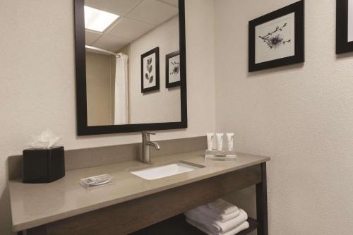 Imagen de la habitación del Hotel Country Inn and Suites By Radisson, Raleigh-durham Airport, Nc. Foto 15