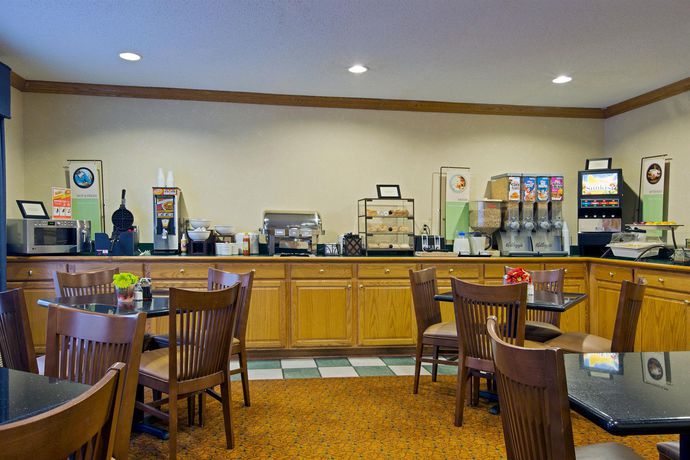 Imagen del bar/restaurante del Hotel Country Inn and Suites By Radisson, Rock Hill, Sc. Foto 3