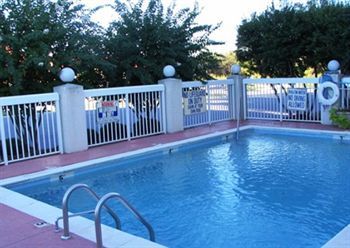 Imagen de la piscina del Hotel Country Inn and Suites By Radisson, Rock Hill, Sc. Foto 14