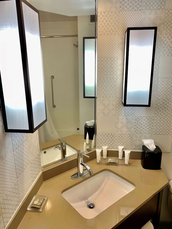 Imagen de la habitación del Hotel Country Inn and Suites By Radisson, Sandusky South, Oh. Foto 17