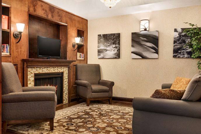 Imagen de los interiores del Hotel Country Inn and Suites By Radisson, Savannah Gateway, Ga. Foto 6
