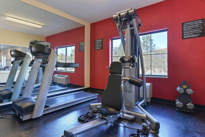 Imagen de los interiores del Hotel Country Inn and Suites By Radisson, Savannah Gateway, Ga. Foto 8