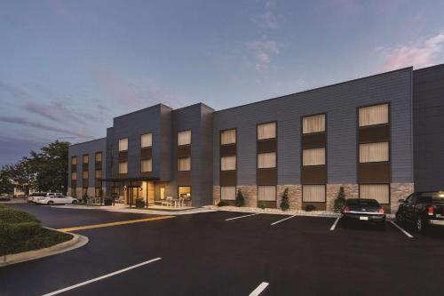 Imagen general del Hotel Country Inn and Suites By Radisson, Savannah Midtown, Ga. Foto 5
