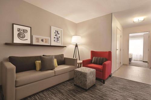 Imagen de la habitación del Hotel Country Inn and Suites By Radisson, Savannah Midtown, Ga. Foto 19