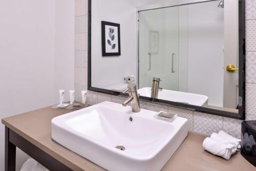 Imagen general del Hotel Country Inn and Suites By Radisson, Tinley Park, Il. Foto 2