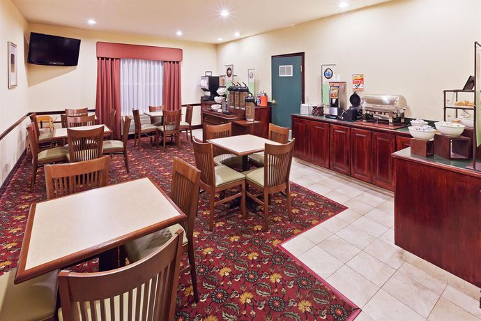 Imagen del bar/restaurante del Hotel Country Inn and Suites By Radisson, Tulsa, Ok. Foto 2