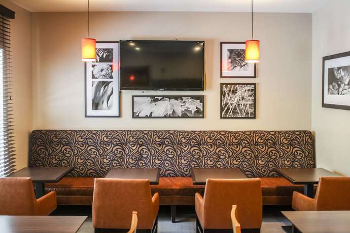 Imagen del bar/restaurante del Hotel Country Inn and Suites By Radisson, Washington Dulles International Airport, Va. Foto 4