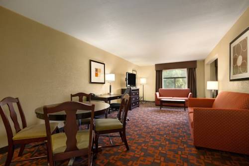 Imagen de la habitación del Hotel Country Inn and Suites By Radisson, Wolfchase-memphis, Tn. Foto 3