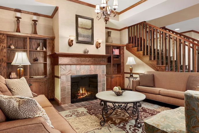 Imagen de los interiores del Hotel Country Inn and Suites by Radisson, Asheville West, NC. Foto 17