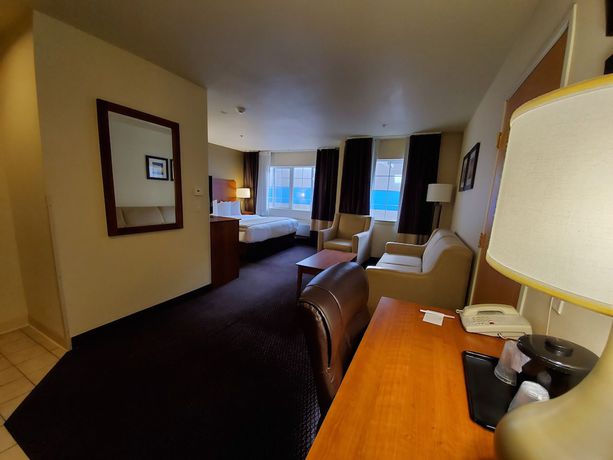 Imagen de la habitación del Hotel Country Inn and Suites by Radisson, Bend, OR. Foto 7