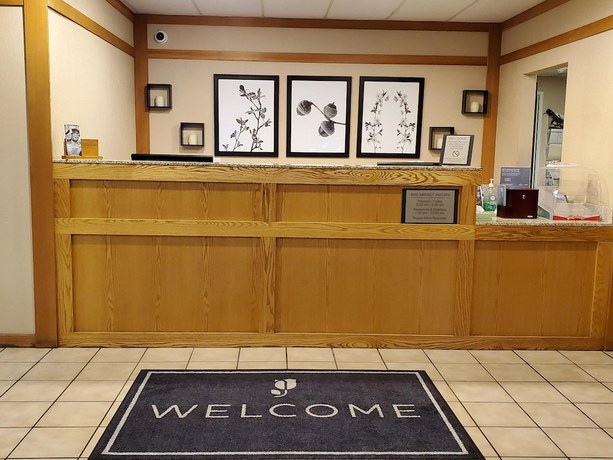 Imagen de los interiores del Hotel Country Inn and Suites by Radisson, Bend, OR. Foto 19