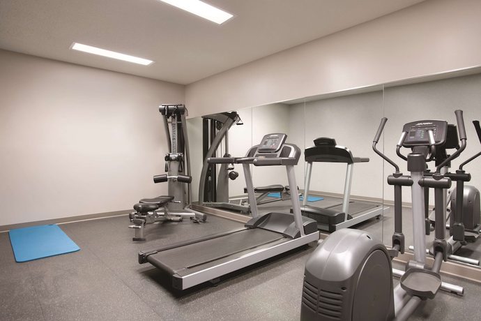 Imagen de los interiores del Hotel Country Inn and Suites by Radisson, Brooklyn Center, MN. Foto 15