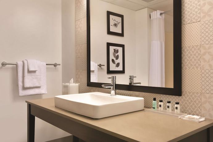 Imagen de la habitación del Hotel Country Inn and Suites by Radisson, Brooklyn Center, MN. Foto 7