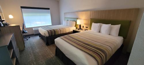 Imagen de la habitación del Hotel Country Inn and Suites by Radisson, Canton, GA. Foto 13