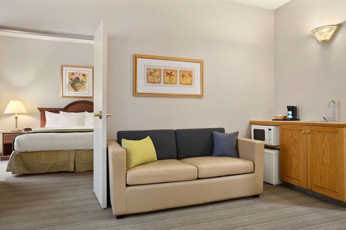 Imagen de la habitación del Hotel Country Inn and Suites by Radisson, Charlotte University Place, NC. Foto 9