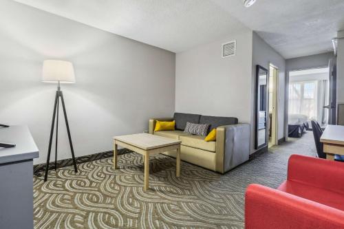 Imagen de la habitación del Hotel Country Inn and Suites by Radisson, Chicago O'Hare South, IL. Foto 18