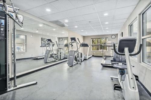 Imagen general del Hotel Country Inn and Suites by Radisson, Chicago O'Hare South, IL. Foto 2