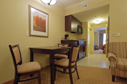 Imagen de la habitación del Hotel Country Inn and Suites by Radisson, Columbia at Harbison, SC. Foto 11