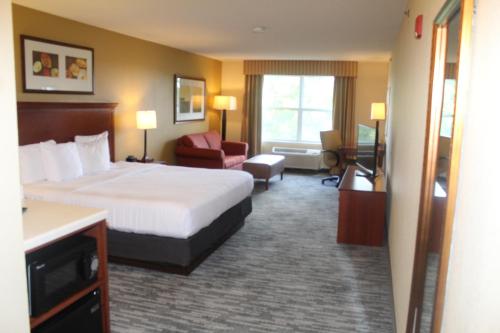 Imagen de la habitación del Hotel Country Inn and Suites by Radisson, Crystal Lake, IL. Foto 13