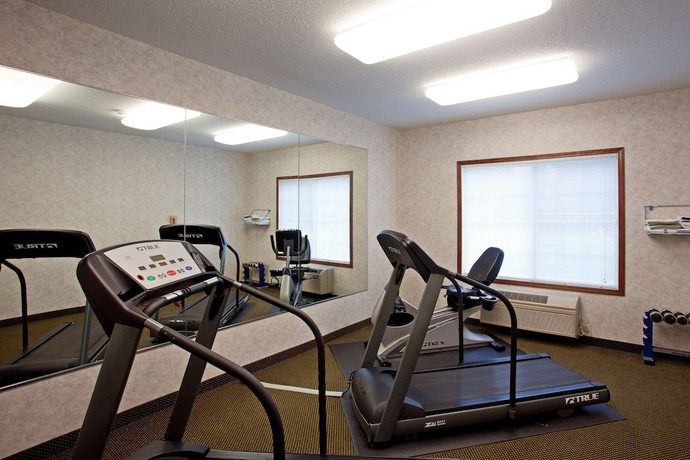 Imagen de los interiores del Hotel Country Inn and Suites by Radisson, Elk River, MN. Foto 18