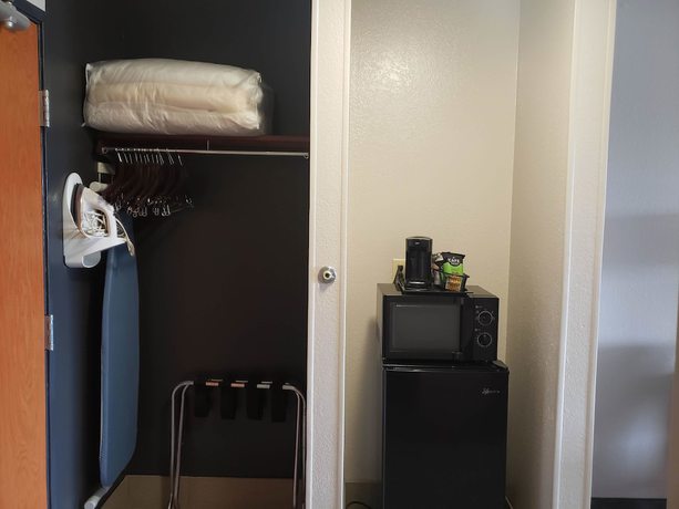 Imagen de la habitación del Hotel Country Inn and Suites by Radisson, Fairview Heights, IL. Foto 2