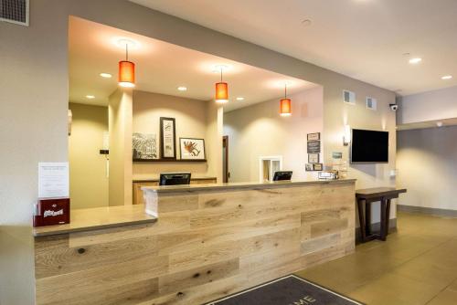 Imagen de los interiores del Hotel Country Inn and Suites by Radisson, Fond du Lac, WI. Foto 20