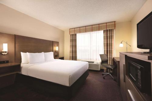 Imagen de la habitación del Hotel Country Inn and Suites by Radisson, Forest Lake, MN. Foto 13