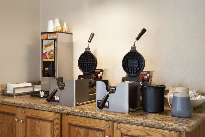 Imagen del bar/restaurante del Hotel Country Inn and Suites by Radisson, Fort Dodge, IA. Foto 4