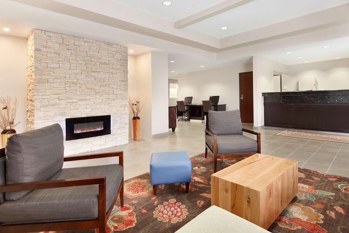 Imagen de los interiores del Hotel Country Inn and Suites by Radisson, Fresno North, CA. Foto 20