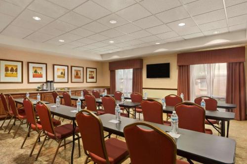 Imagen general del Hotel Country Inn and Suites by Radisson, Macon North, GA. Foto 4