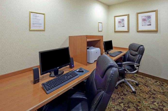 Imagen de los interiores del Hotel Country Inn and Suites by Radisson, Montgomery East. Foto 14