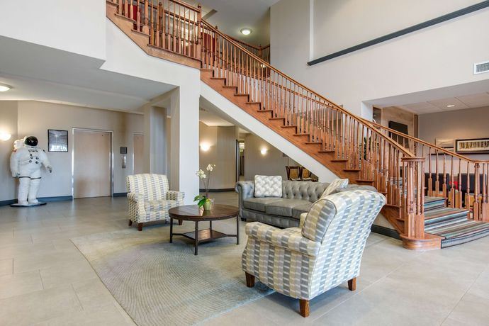 Imagen de los interiores del Hotel Country Inn and Suites by Radisson, Port Canaveral, FL. Foto 16