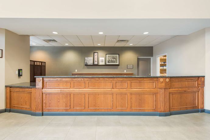 Imagen de los interiores del Hotel Country Inn and Suites by Radisson, Port Canaveral, FL. Foto 20