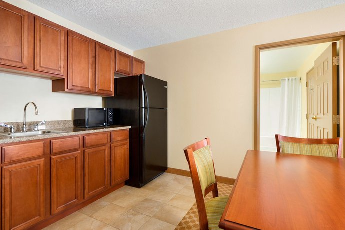 Imagen de la habitación del Hotel Country Inn and Suites by Radisson, Richmond West at I-64, VA. Foto 4