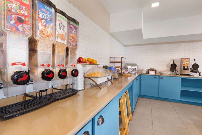 Imagen del bar/restaurante del Hotel Country Inn and Suites by Radisson, Richmond West at I-64, VA. Foto 2