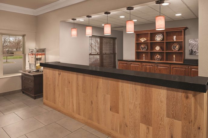 Imagen de los interiores del Hotel Country Inn and Suites by Radisson, Schaumburg, IL. Foto 18