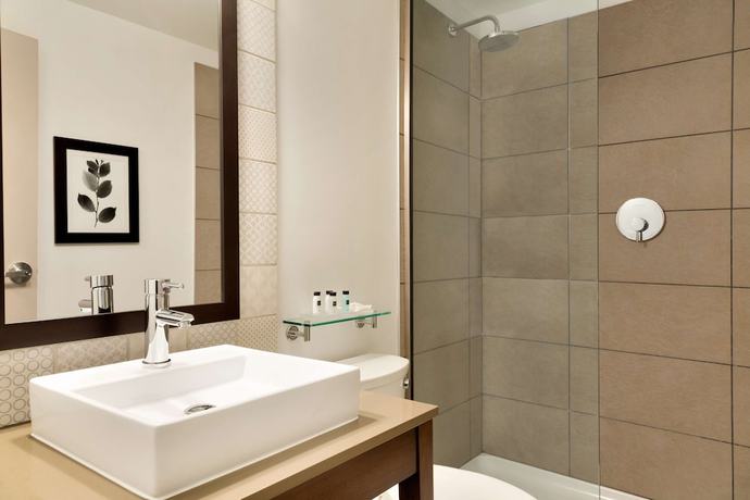 Imagen de la habitación del Hotel Country Inn and Suites by Radisson, Seattle-Tacoma International Airport, WA. Foto 5