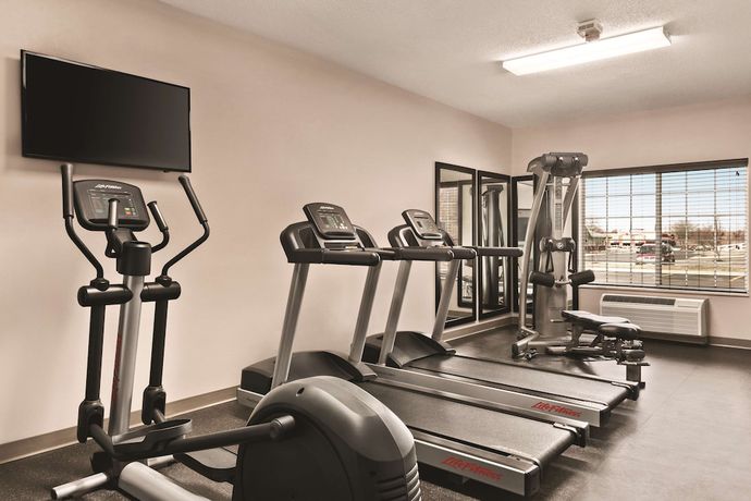 Imagen de los interiores del Hotel Country Inn and Suites by Radisson, Springfield, OH. Foto 15