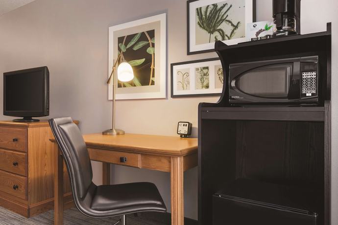 Imagen de la habitación del Hotel Country Inn and Suites by Radisson, Springfield, OH. Foto 8