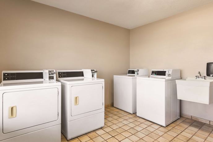 Imagen de los interiores del Hotel Country Inn and Suites by Radisson, Springfield, OH. Foto 16