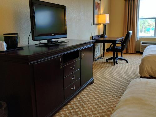 Imagen de la habitación del Hotel Country Inn and Suites by Radisson, Tallahassee Northwest I-10, FL. Foto 8