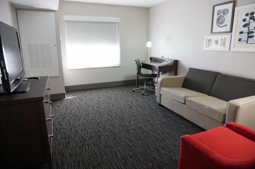 Imagen de la habitación del Hotel Country Inn and Suites by Radisson, Tampa/Brandon, FL. Foto 12