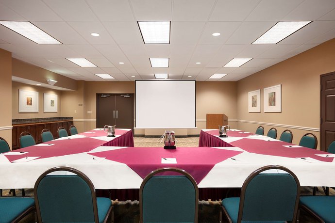 Imagen de los interiores del Hotel Country Inn and Suites by Radisson, Virginia Beach (Oceanfront), VA. Foto 16