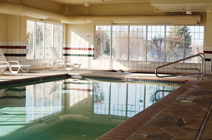 Imagen de la piscina del Hotel Country Inn and Suites by Radisson, West Valley City. Foto 20