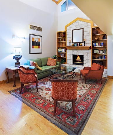 Imagen de los interiores del Hotel Country Inns and Suites. Foto 9